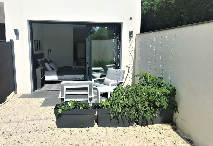 Studio Au Calme Et Indépendant Tassindemilalune