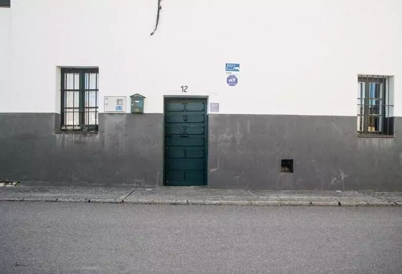 Spacious House With Garden In Sardon De Duero