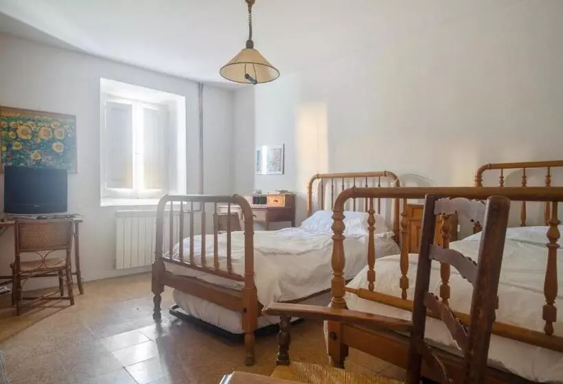 Spacious House With Garden In Sardon De Duero