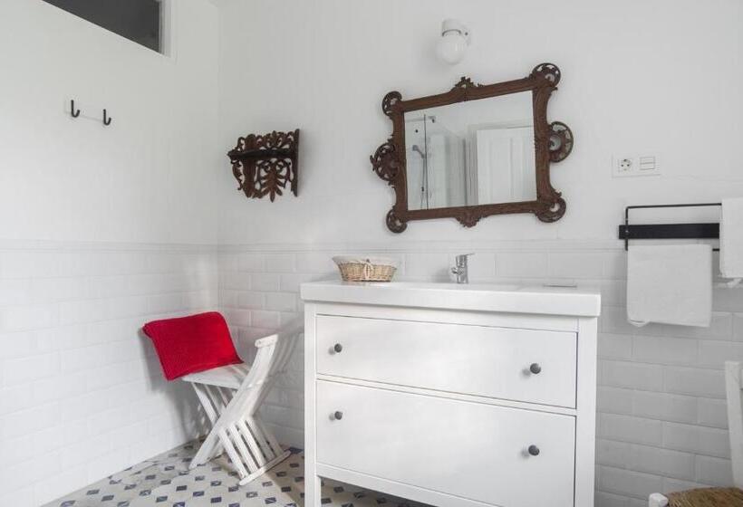 Spacious House With Garden In Sardon De Duero