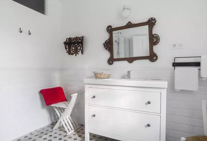 Spacious House With Garden In Sardon De Duero