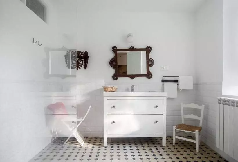 Spacious House With Garden In Sardon De Duero