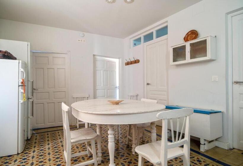 Spacious House With Garden In Sardon De Duero