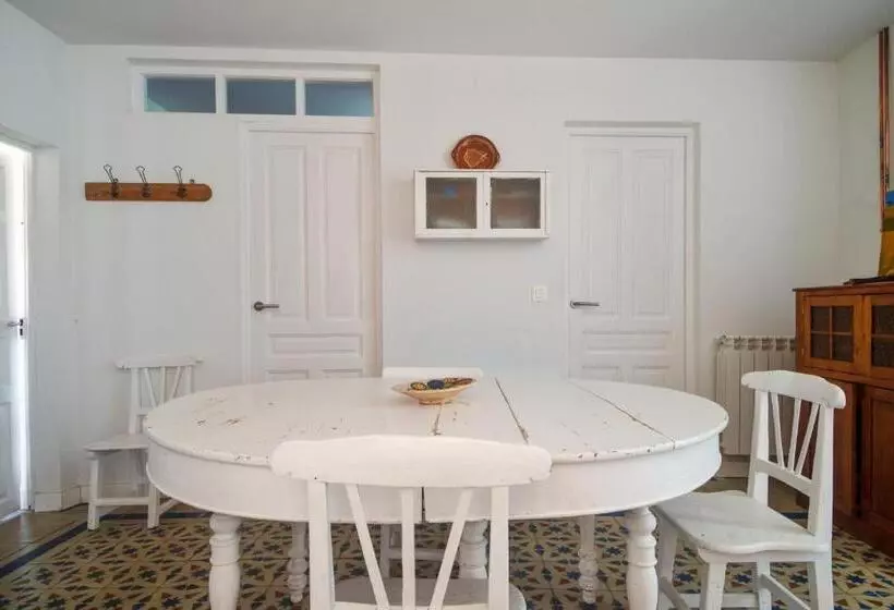 Spacious House With Garden In Sardon De Duero