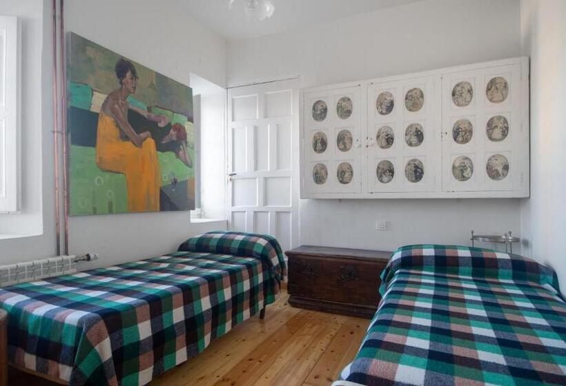 Spacious House With Garden In Sardon De Duero