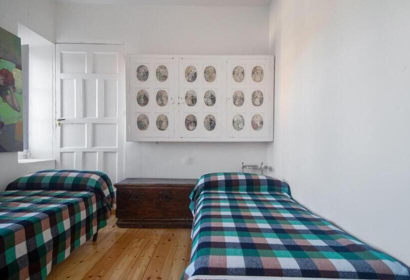 Spacious House With Garden In Sardon De Duero