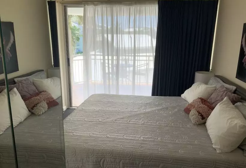 Alex Beach Resort 317/428