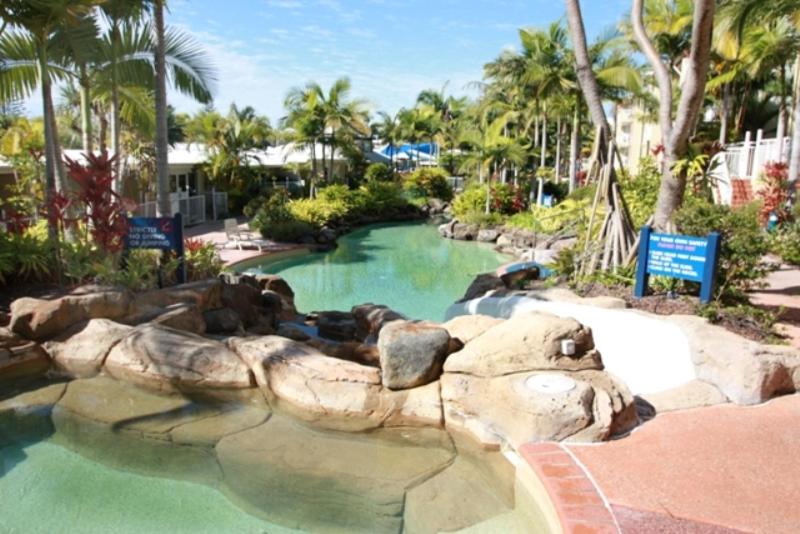 Alex Beach Resort 317/428