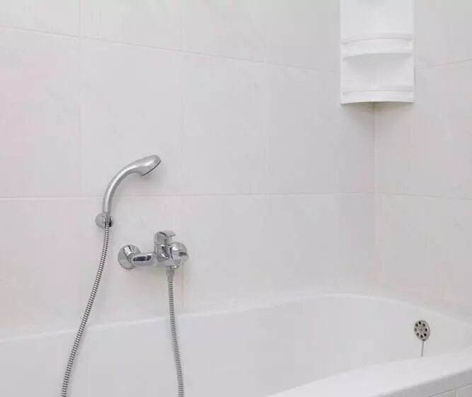 Cute And Sunny Studio In Zagreb With Balcony & Free Parking