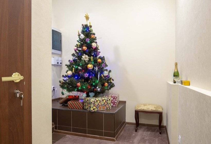 ホテル Gold Inn By Academia