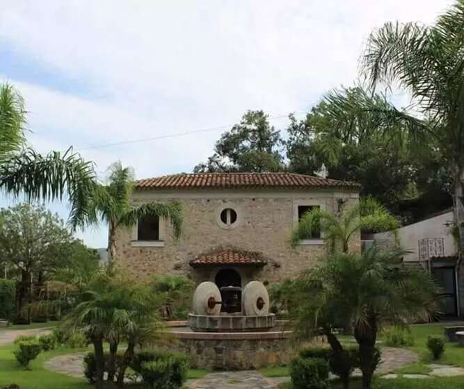 Maaseutuhotelli Agriturismo L'impero Romano