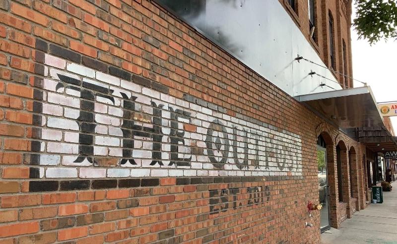 فندق The Outpost