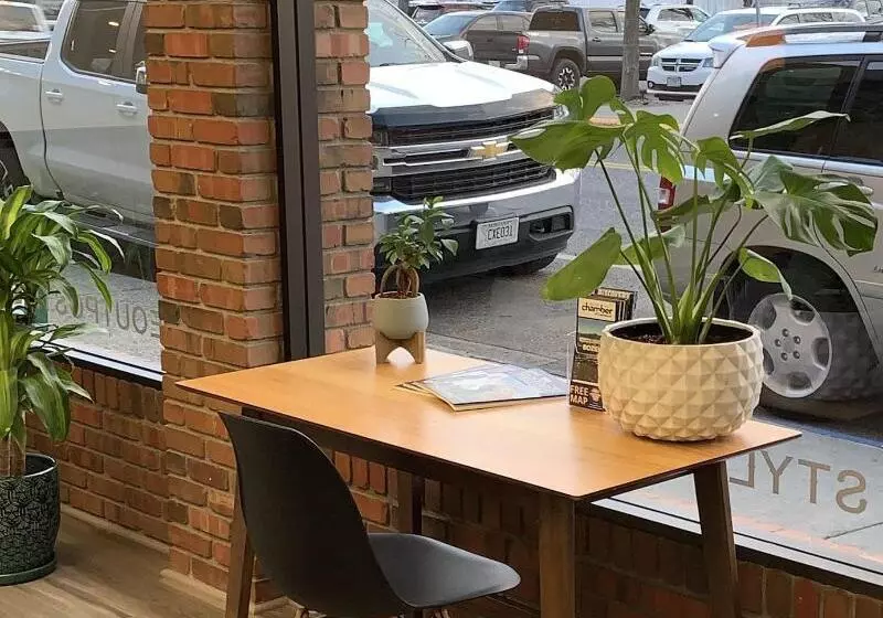 ホテル The Outpost