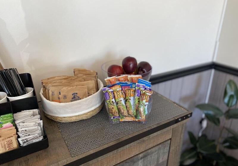 فندق The Outpost