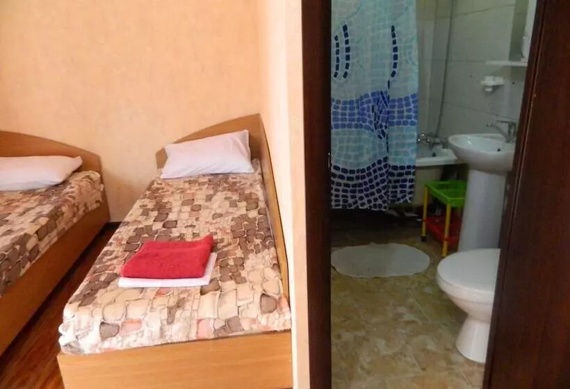 پانسیون Guest House Kovcheg