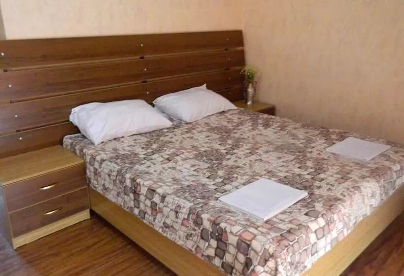 پانسیون Guest House Kovcheg