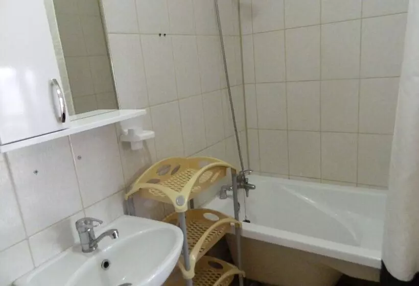 پانسیون Guest House Kovcheg