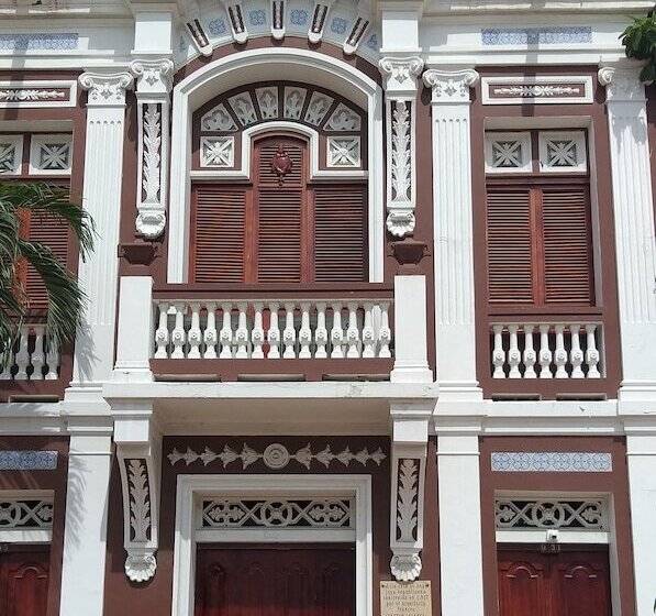 هاستل Luka Cartagena