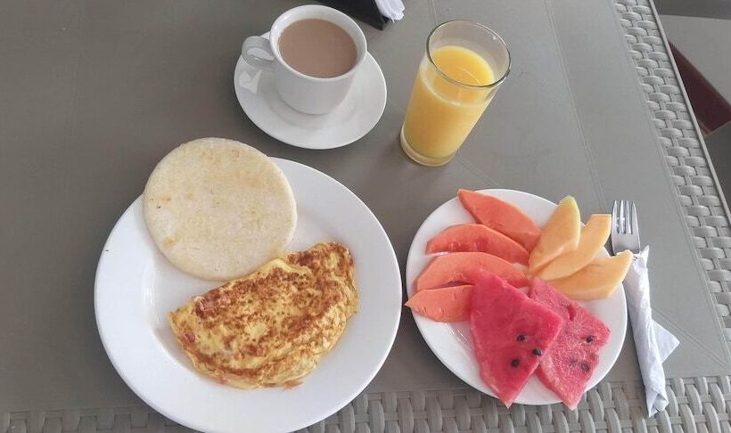 هاستل Luka Cartagena