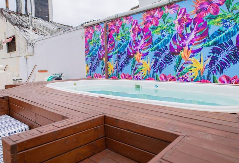 هاستل Luka Cartagena