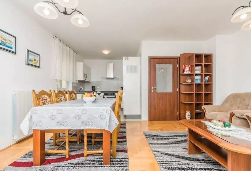 Apartment Silvije