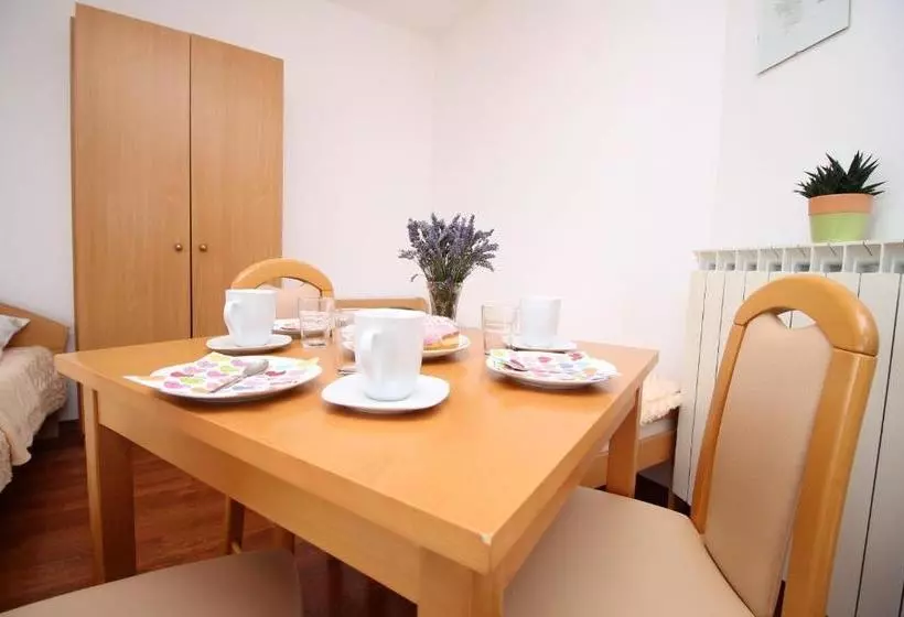 Apartments Ivona 4