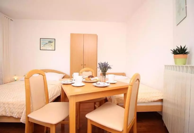 Apartments Ivona 4