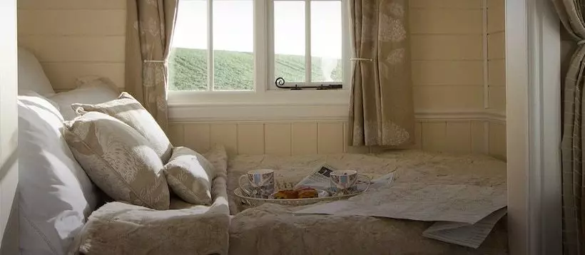 هتل روستایی Nash End Farm Hideaway