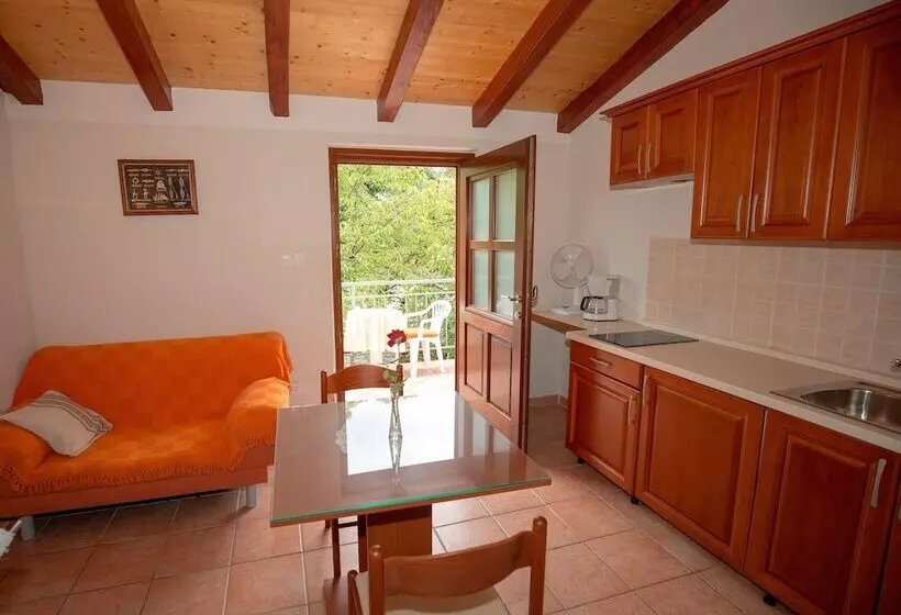 House Bozac