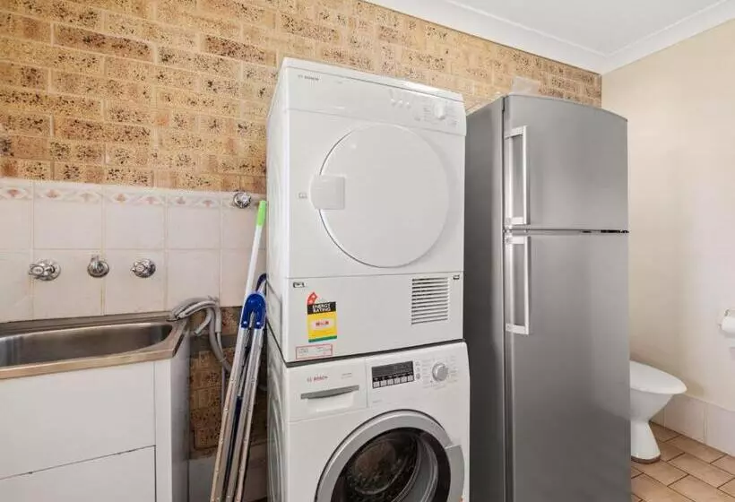 1 39 Leonard Ave   Comfort, Space And Wi Fi