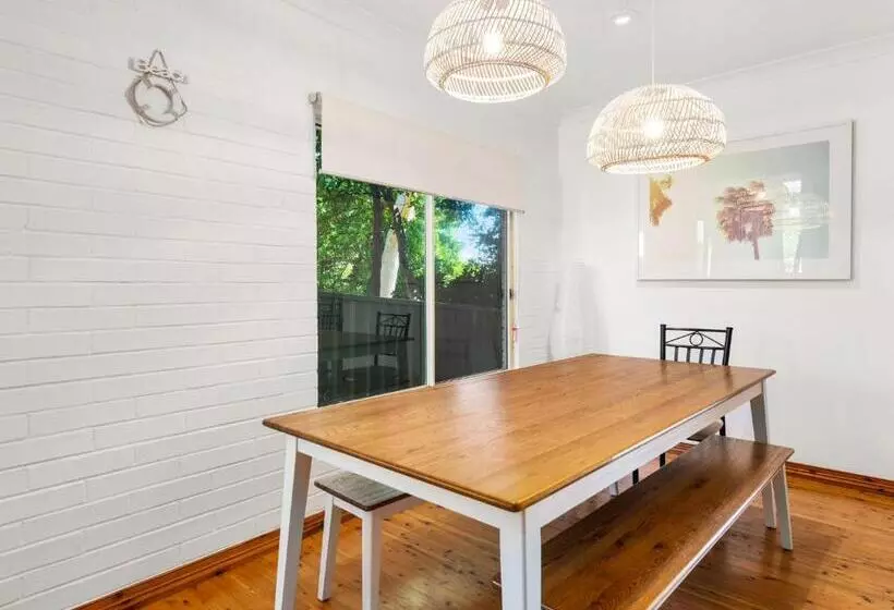 1 39 Leonard Ave   Comfort, Space And Wi Fi