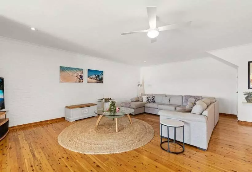 1 39 Leonard Ave   Comfort, Space And Wi Fi