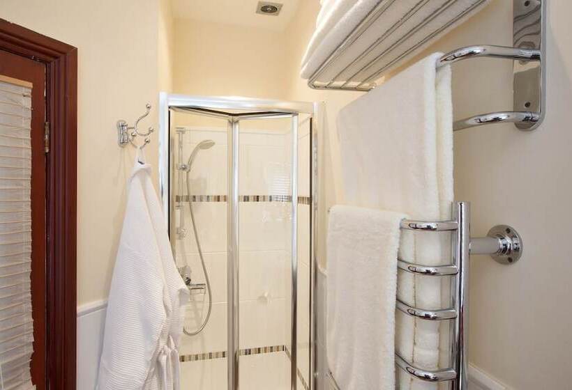 Albany House Bed And Breakfast