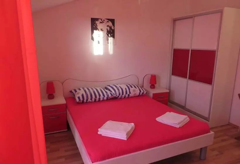 Apartments Petar