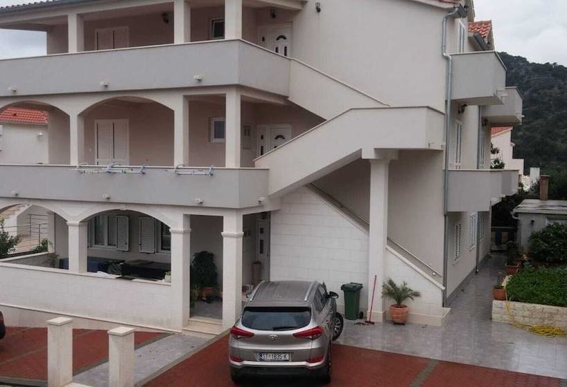 Apartments Petar