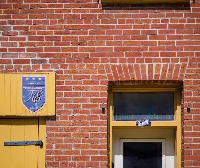 Hostelli L'auberge Du Qg