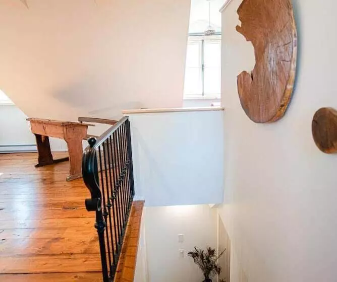 Hostelli L'auberge Du Qg