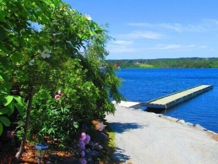 酒店 Bras D'or Lakes Inn