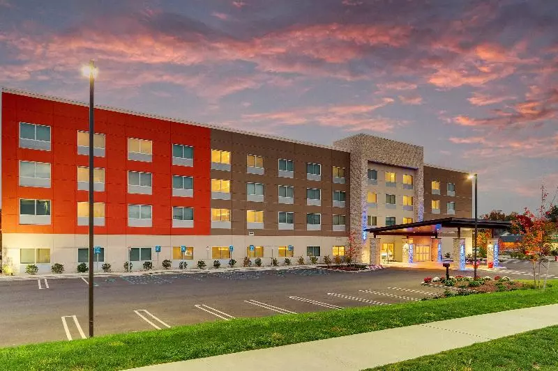 Hotelli Holiday Inn Express & Suites   Middletown   Goshen, An Ihg