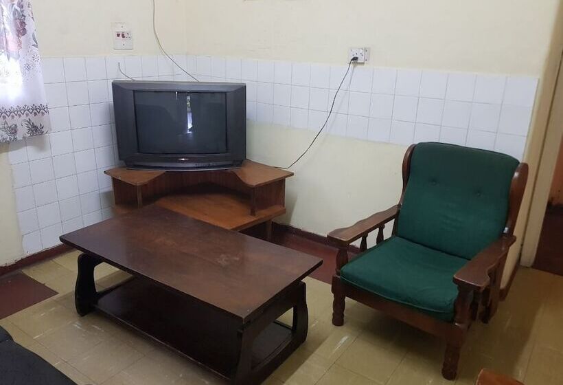 پانسیون Intercom Lodge