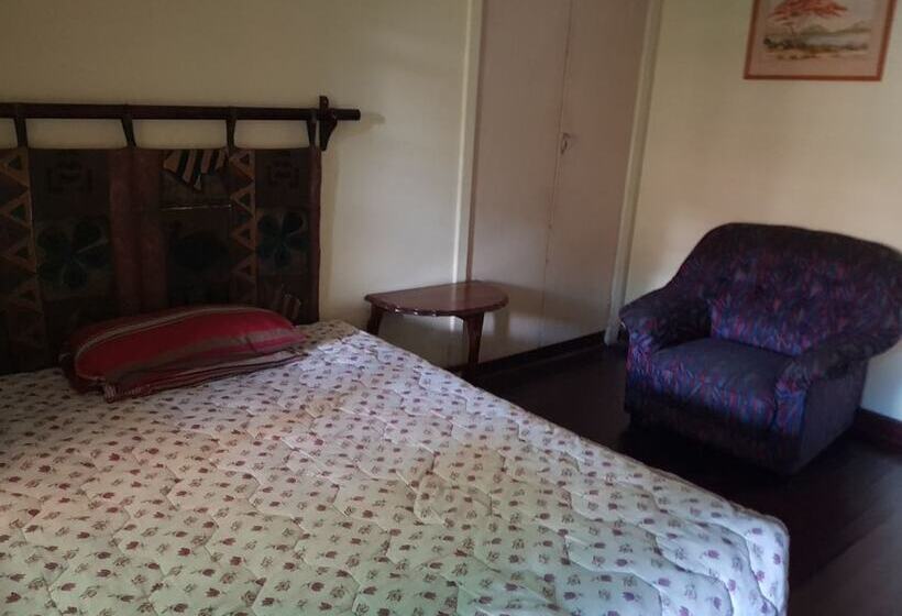 پانسیون Intercom Lodge