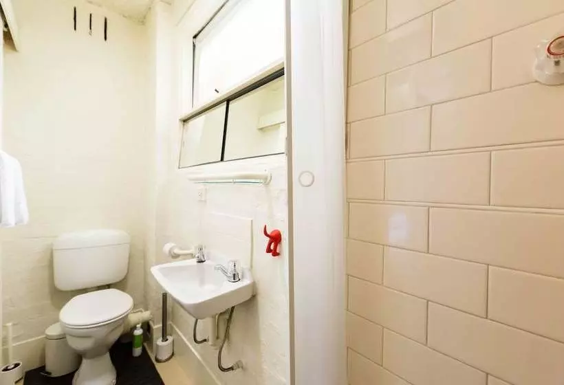 The Reid   Simple Artsy Studio By Rose St Markets