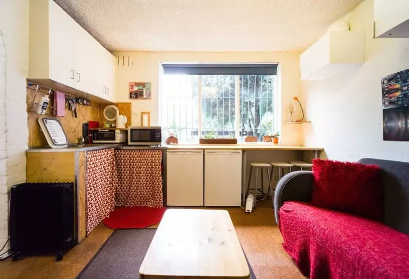 The Reid   Simple Artsy Studio By Rose St Markets