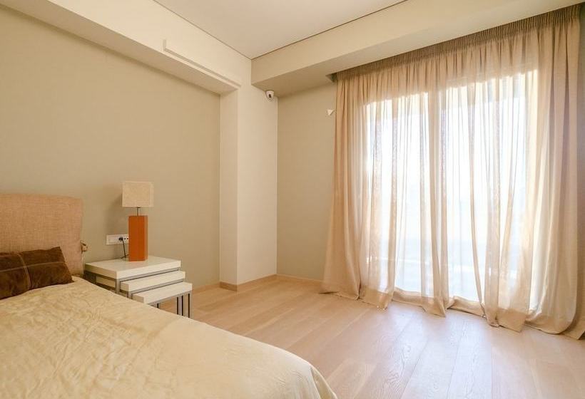 Spectacular Modern Art Villa With Private Pool