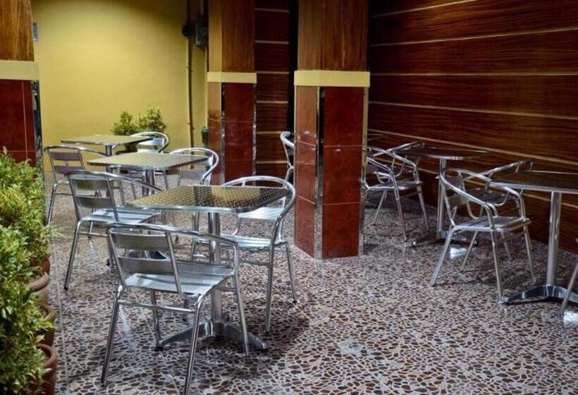 בית מלון כפרי La Galleon Suites