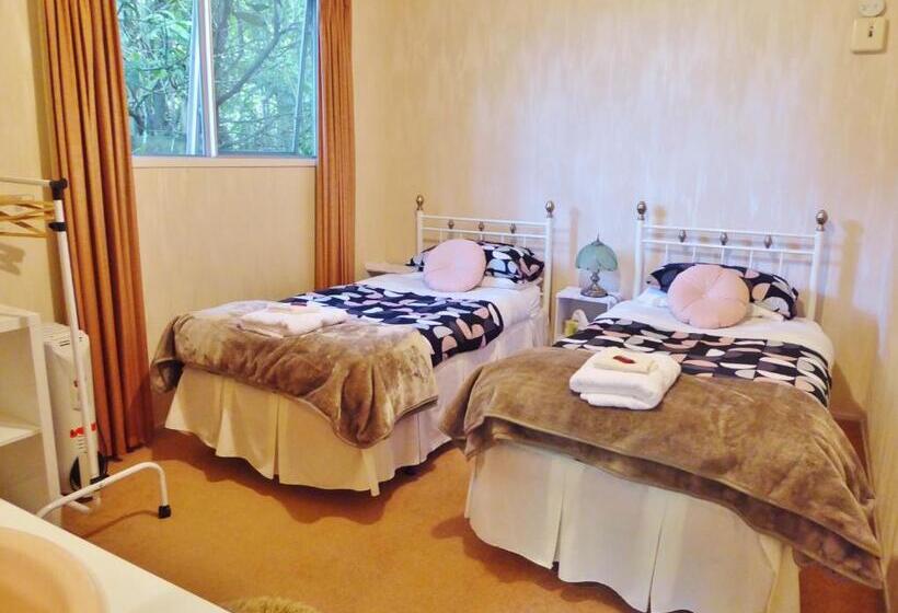 בית מלון כפרי Mount Tutu Eco Sanctuary