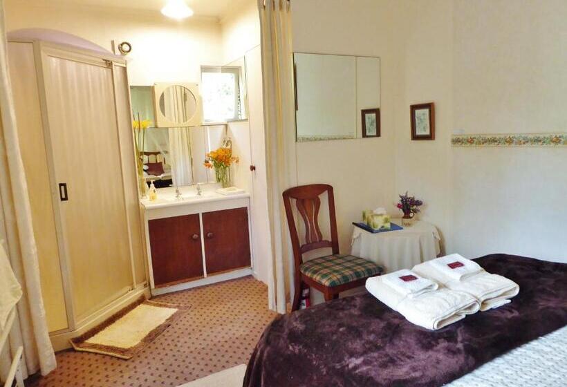 בית מלון כפרי Mount Tutu Eco Sanctuary