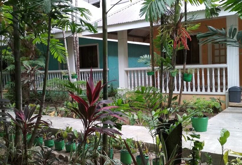 בית מלון כפרי Roligon Resort