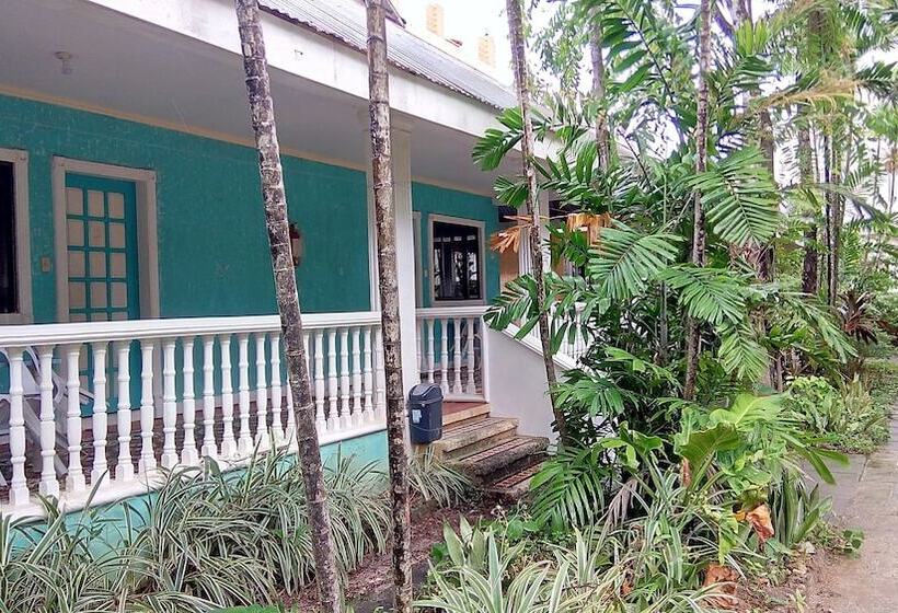 בית מלון כפרי Roligon Resort