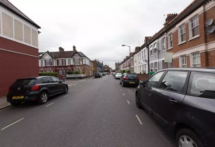 Majatalo Tooting Broadway Studios & Rooms By Dc London Rooms